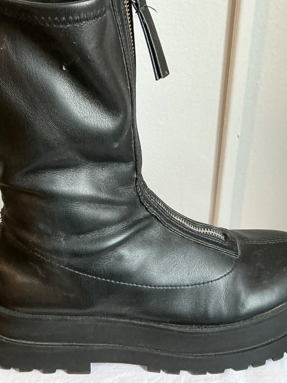 Urban Outfitters Knee-High Chunky Boots – Black – Platform Sole – Zip Detail - Picture 7 of 14